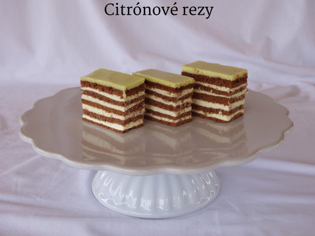 Citrónové rezy